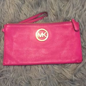 Michael Kors pink clutch